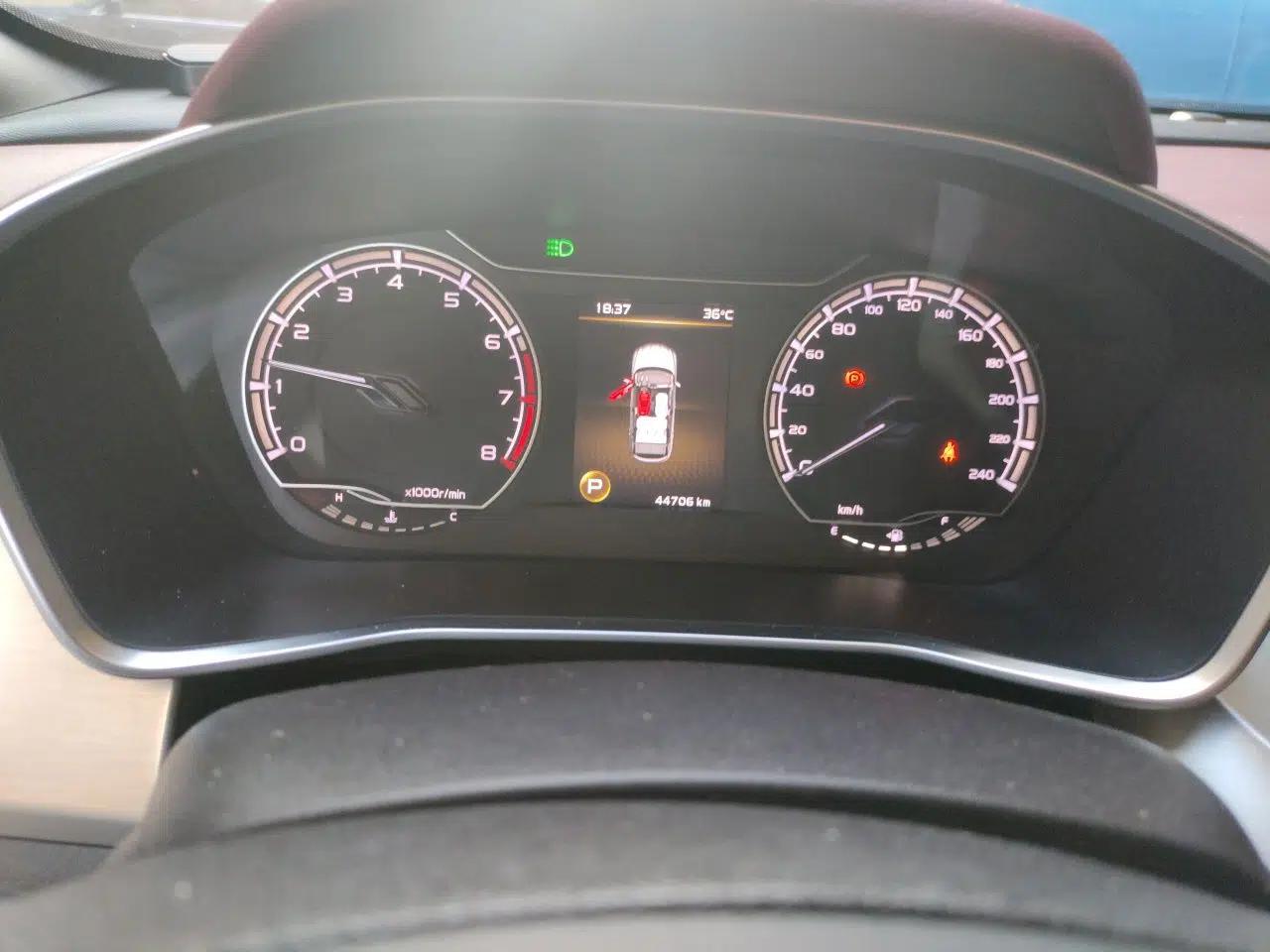 Geely Auto Coolray 2020 PRO 260T DCT Knight — миниатюра 8