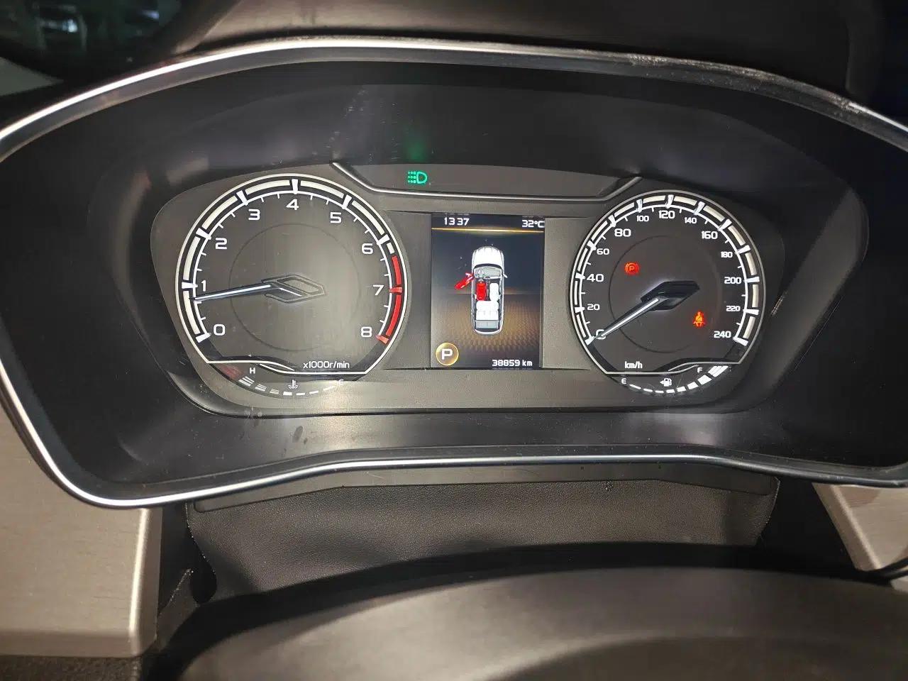 Geely Auto Coolray 2021 1.4T DCT Diamond Edition — миниатюра 11