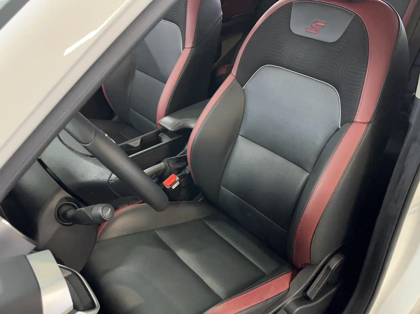 Geely Auto Coolray 2021 1.4T Manual Gold Edition — миниатюра 11