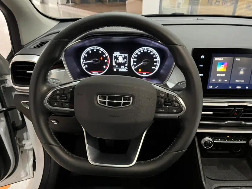 Geely Auto Coolray 2021 1.4T Manual Gold Edition — миниатюра 13