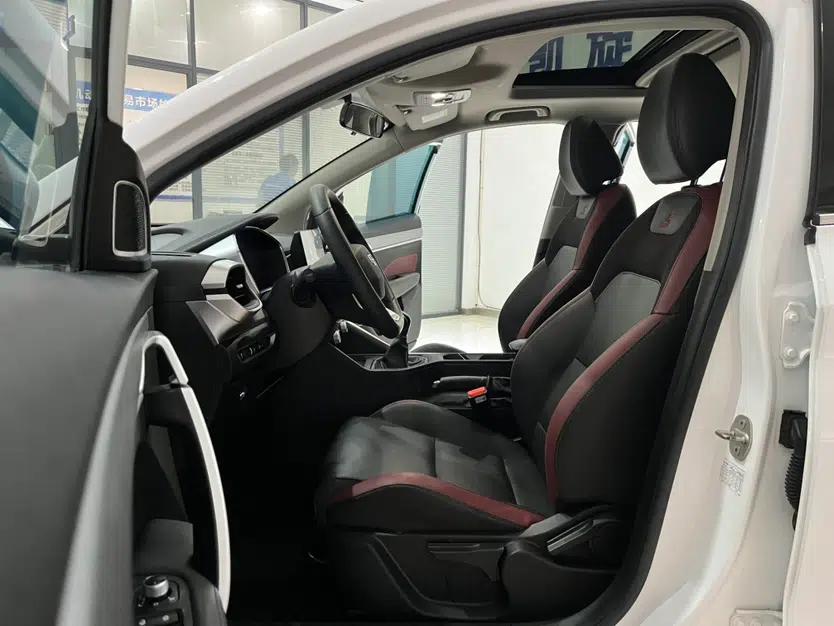 Geely Auto Coolray 2021 1.4T Manual Gold Edition — миниатюра 17