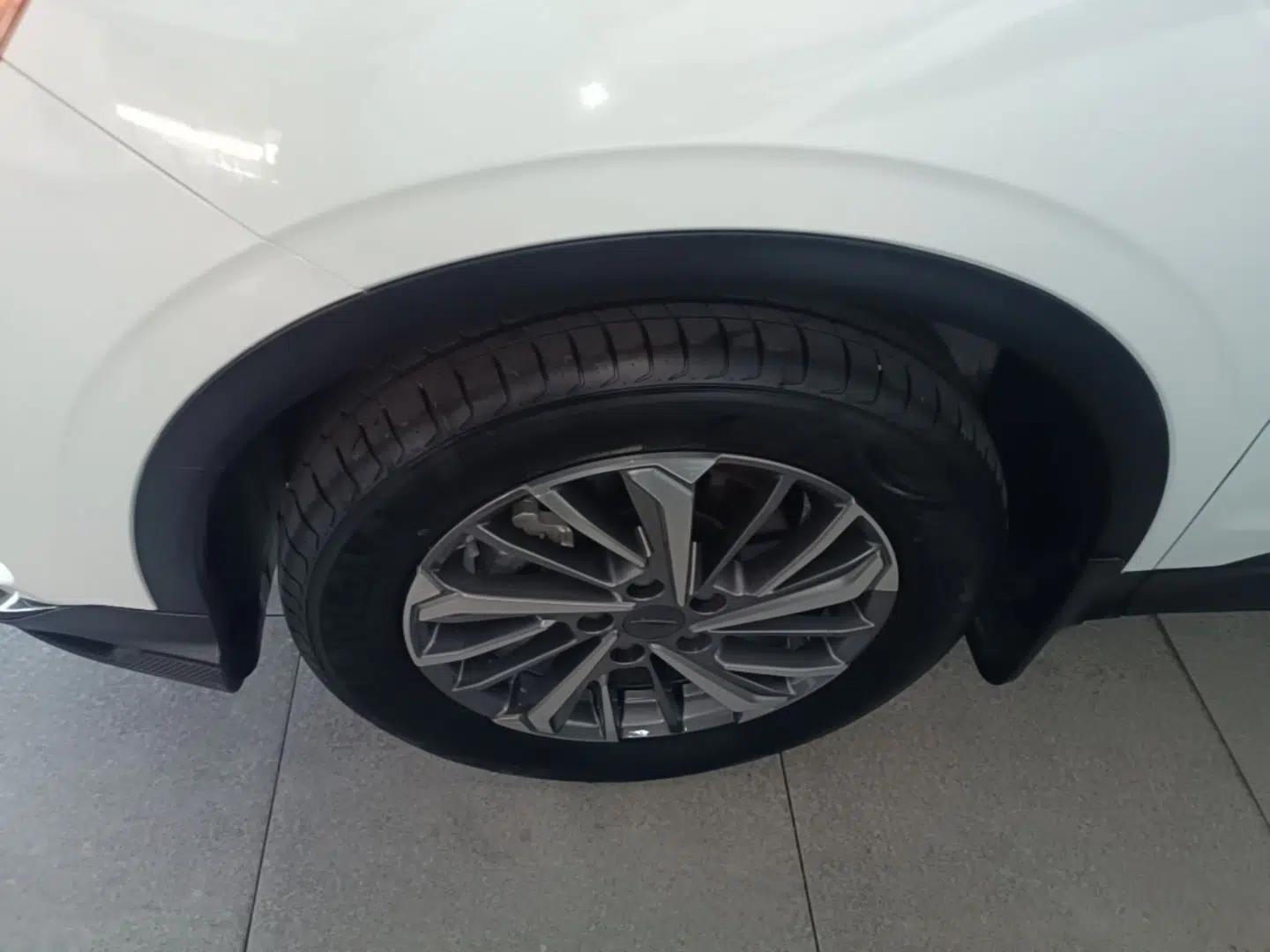 Geely Auto Coolray 2021 1.4T DCT Platinum Edition — миниатюра 15