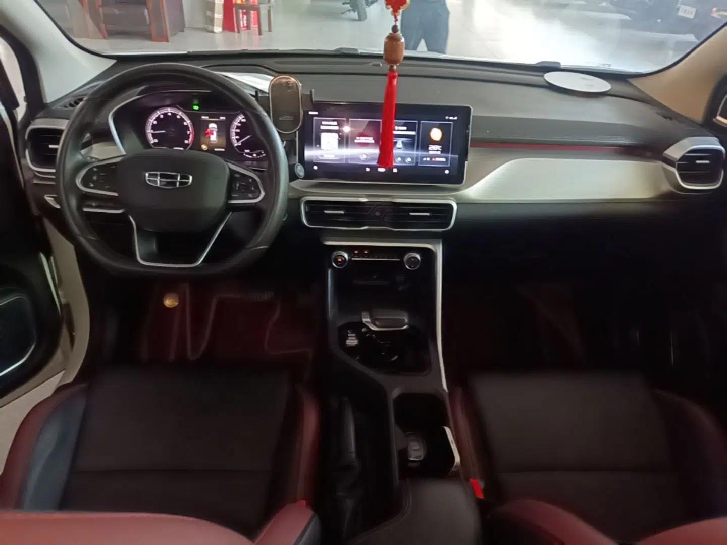 Geely Auto Coolray 2021 1.4T DCT Platinum Edition — миниатюра 17