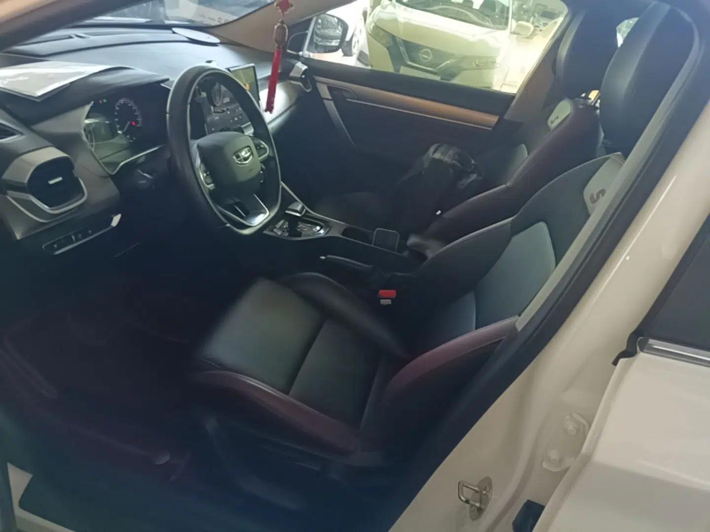 Geely Auto Coolray 2021 1.4T DCT Platinum Edition — миниатюра 22