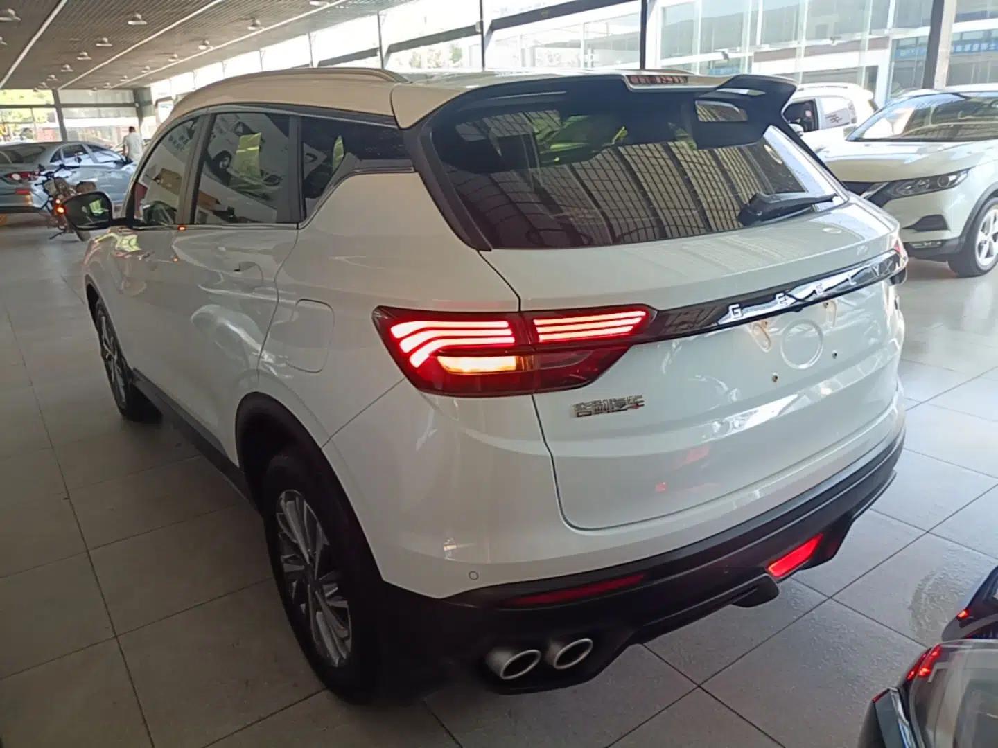 Geely Auto Coolray 2021 1.4T DCT Platinum Edition — миниатюра 4