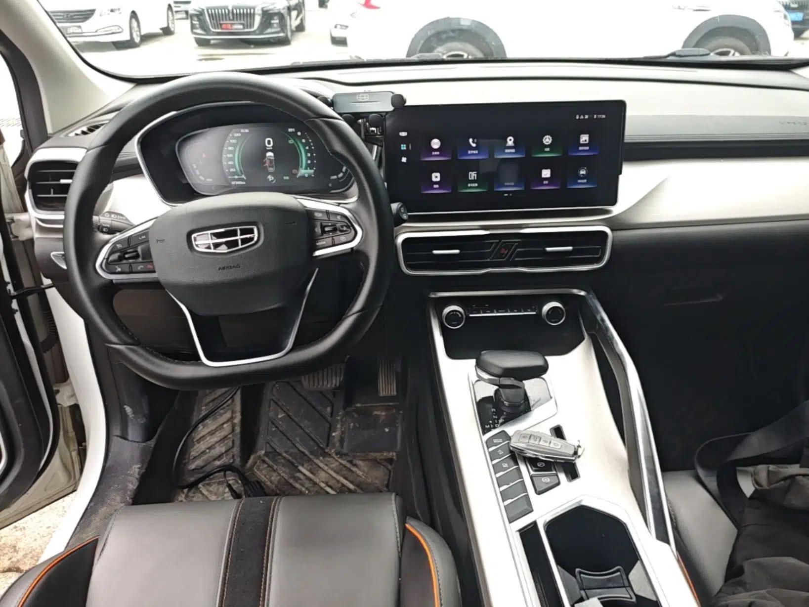 Geely Auto Coolray 2023 1.5T DCT Diamond Edition — миниатюра 12