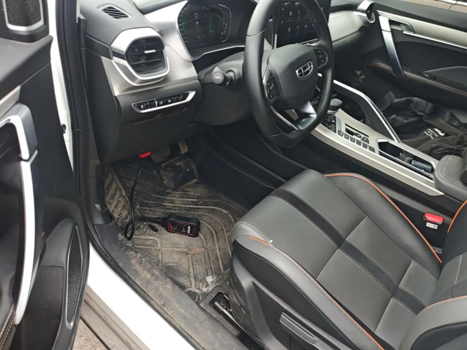 Geely Auto Coolray 2023 1.5T DCT Diamond Edition — миниатюра 18
