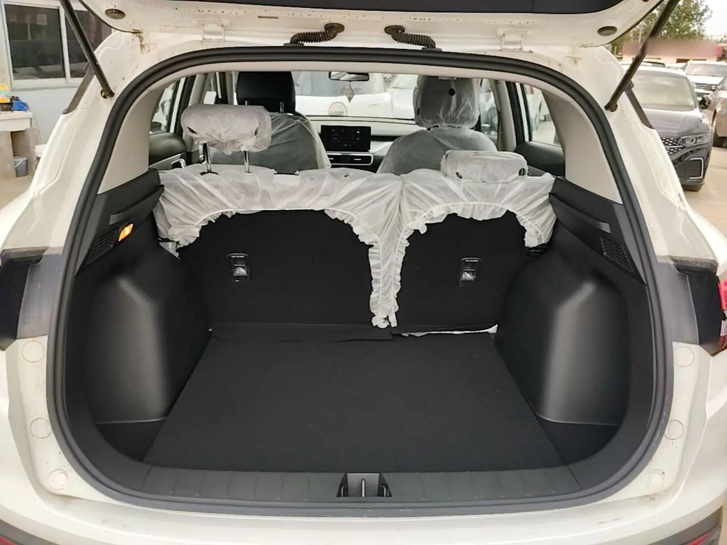 Geely Auto Coolray 2025 1.5L CVT Super Edition — миниатюра 22