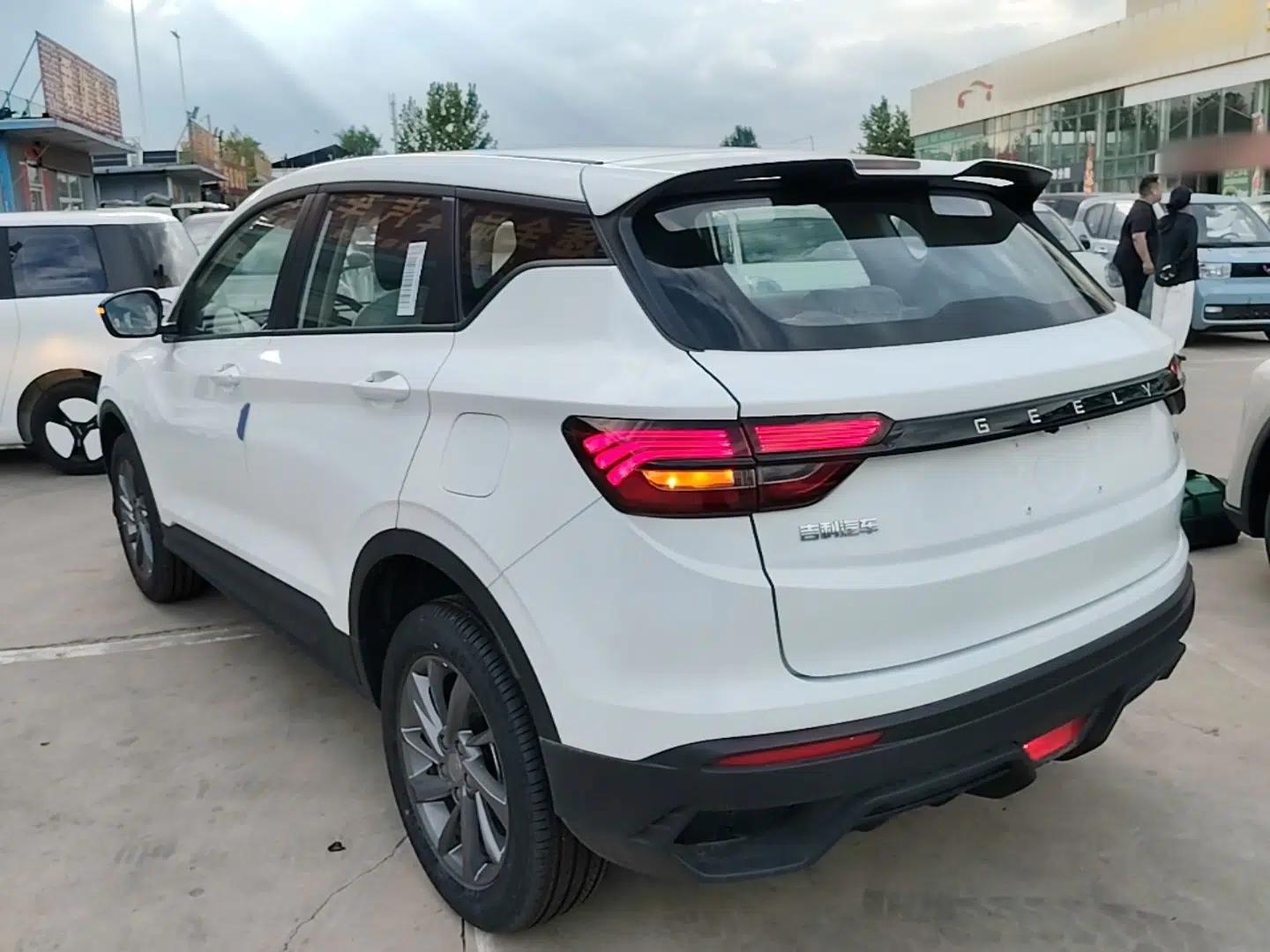 Geely Auto Coolray 2025 1.5L CVT Super Edition — миниатюра 4