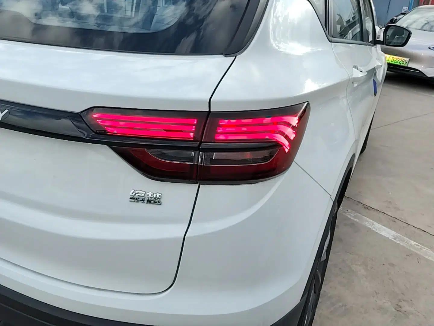 Geely Auto Coolray 2025 1.5L CVT Super Edition — миниатюра 9