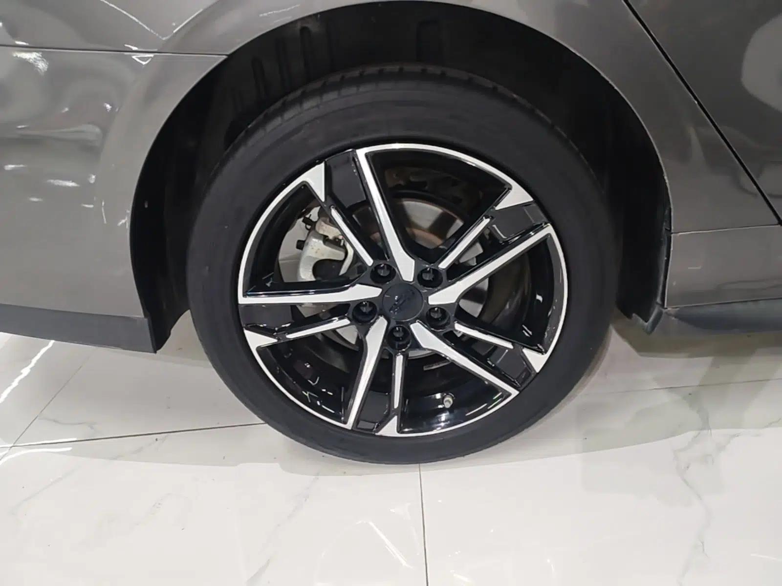 Geely Auto Binray 2022 Binrui COOL 1.5T DCT Electric Edition — миниатюра 11