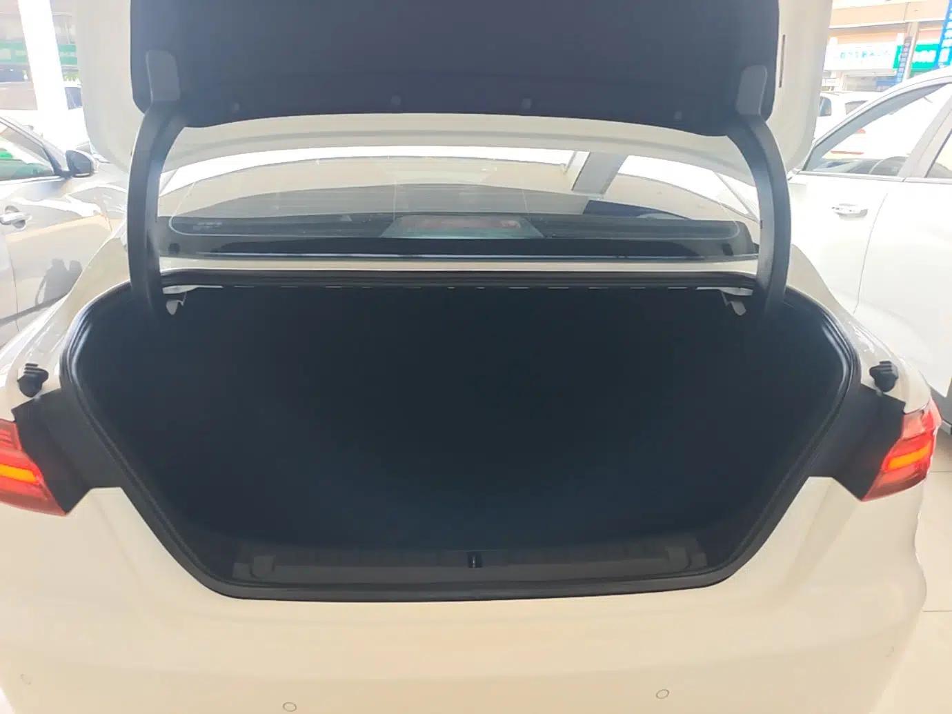 Geely Auto Binray 2018 14T CVT Binyi Edition — миниатюра 22