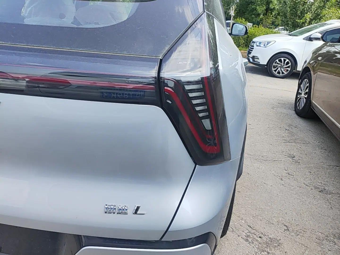 Geely Auto FX11 2025 4th Generation 1.5TD DCT - Shanhe — миниатюра 9