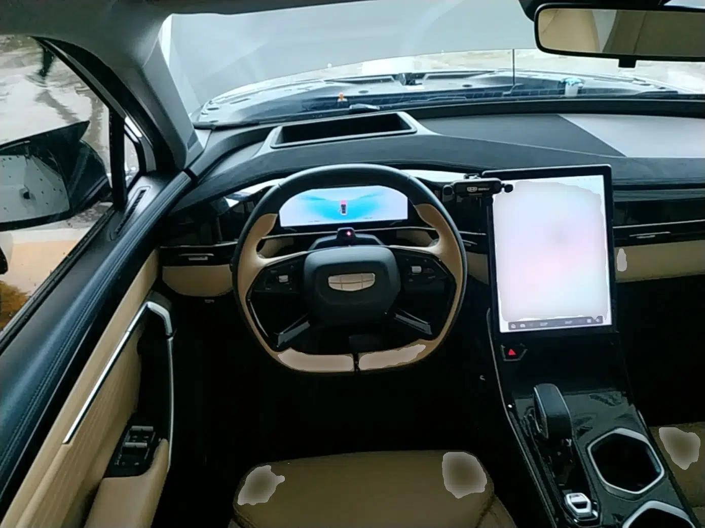 Geely Auto FX11 2023 2.0TD DCT Flagship Version — миниатюра 13