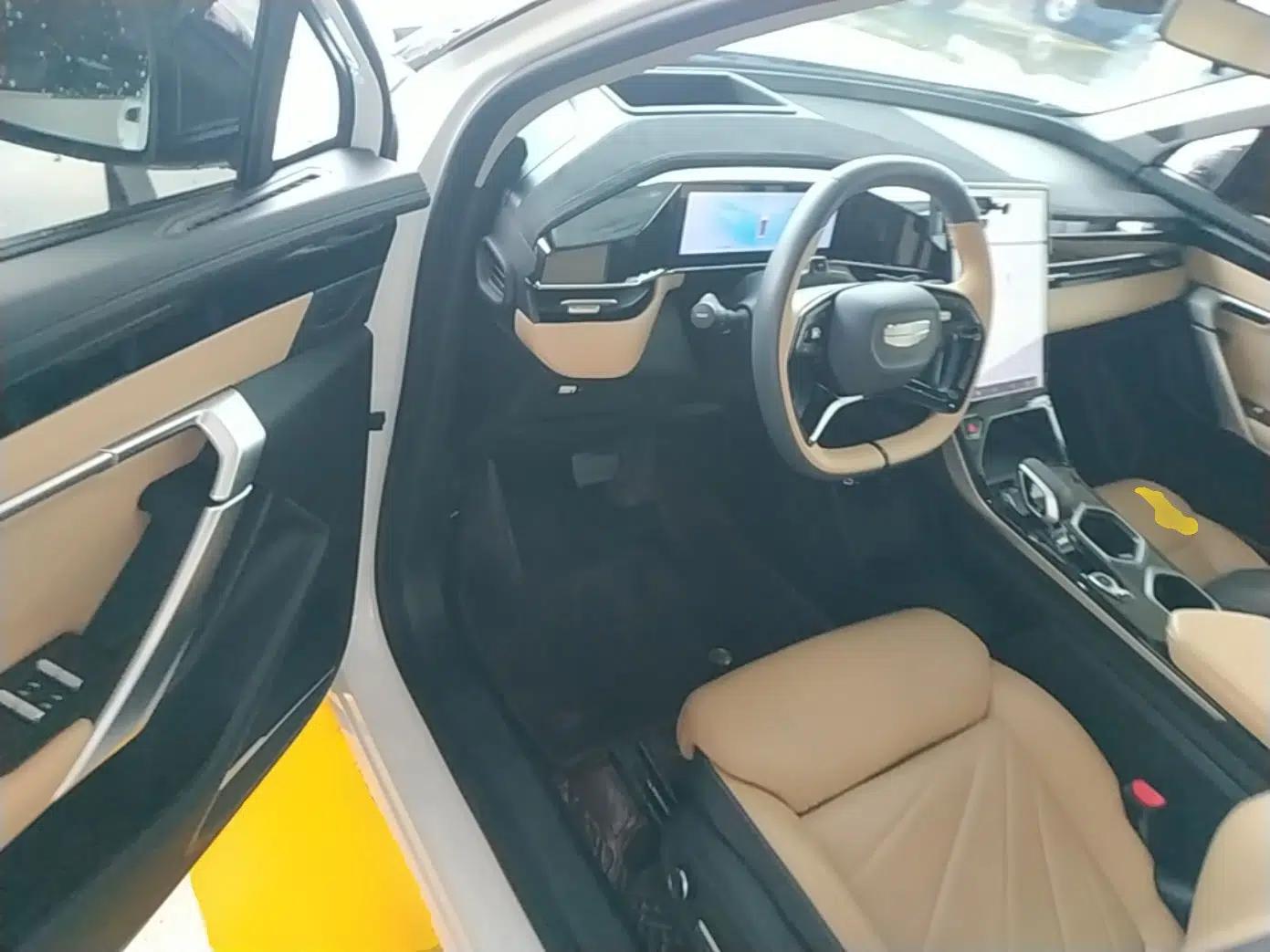 Geely Auto FX11 2023 2.0TD DCT Flagship Version — миниатюра 18
