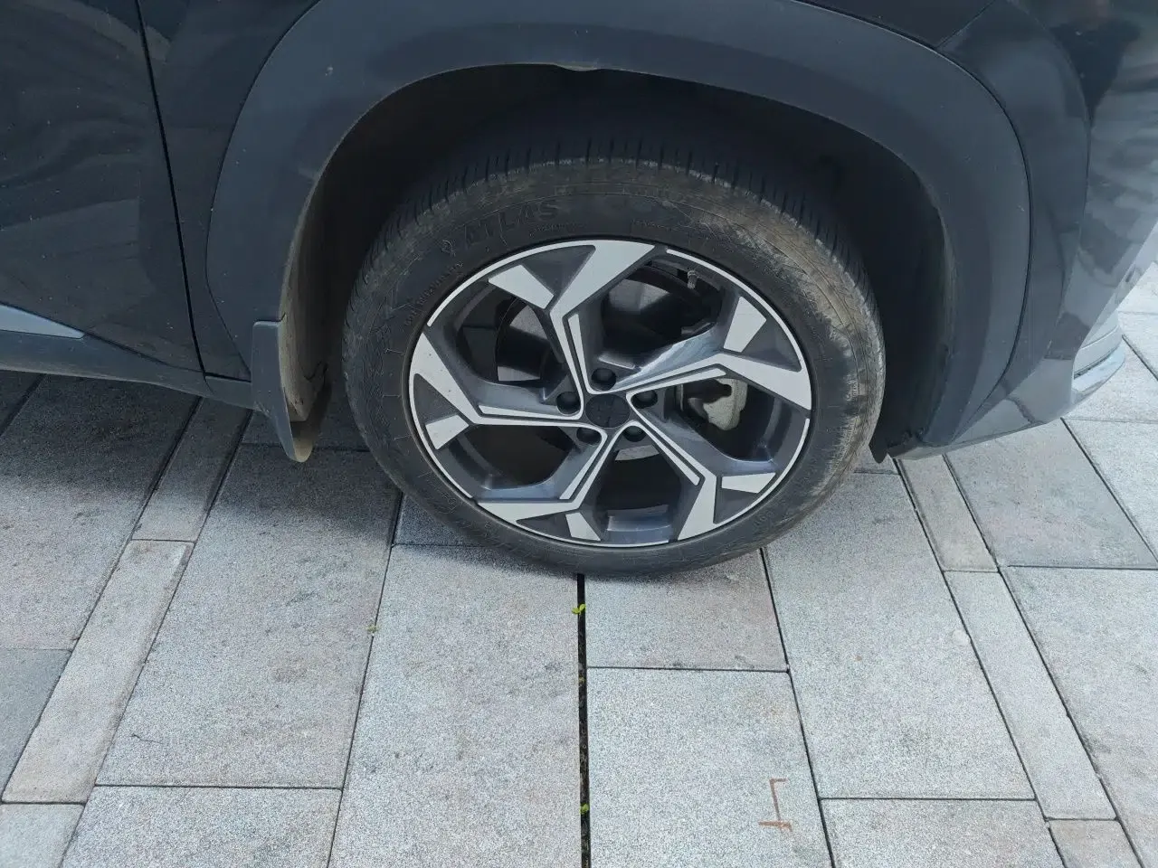 Geely Auto FX11 2023 1.5TD DCT Prestige Edition — миниатюра 5