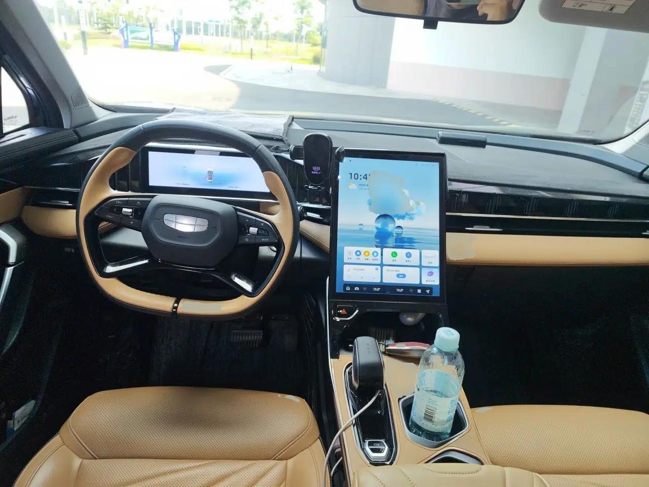 Geely Auto FX11 2023 1.5TD DCT Prestige Edition — миниатюра 6