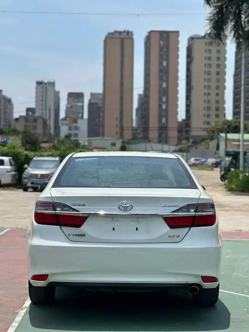Camry 2015 2.0G Leading Edition — миниатюра 5
