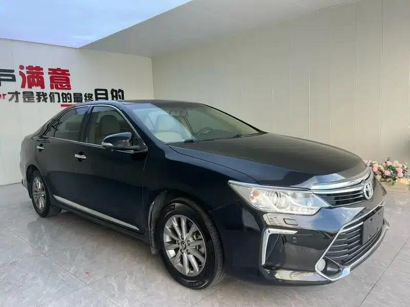 Camry 2016 2.0G 10th Anniversary Leading Edition — миниатюра 3