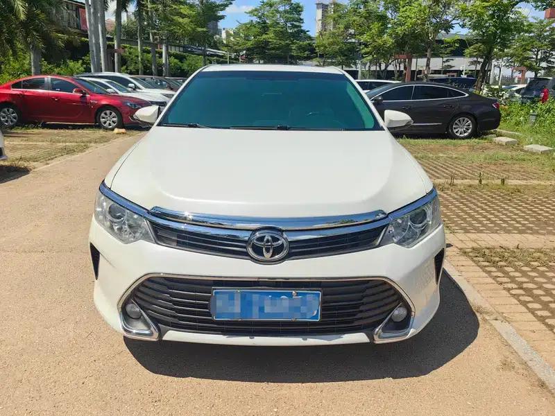 Camry 2015 2.0G Leading Edition — миниатюра 2