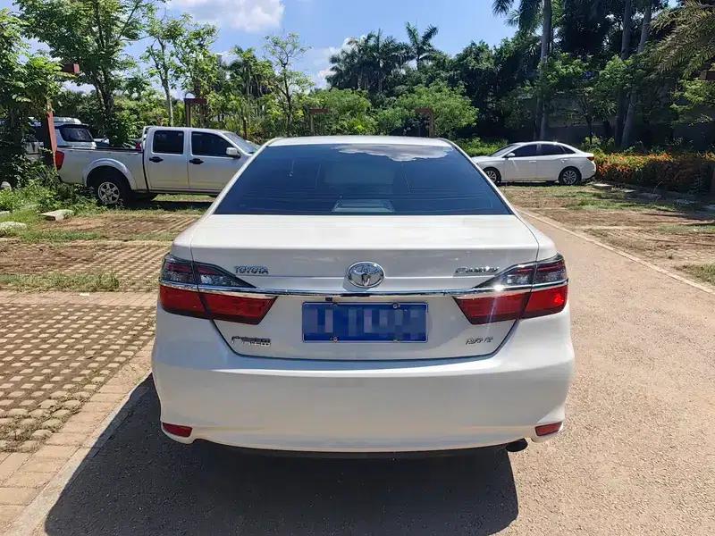 Camry 2015 2.0G Leading Edition — миниатюра 5