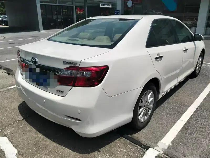 2012 Camry 2.5G Luxury Edition — миниатюра 2