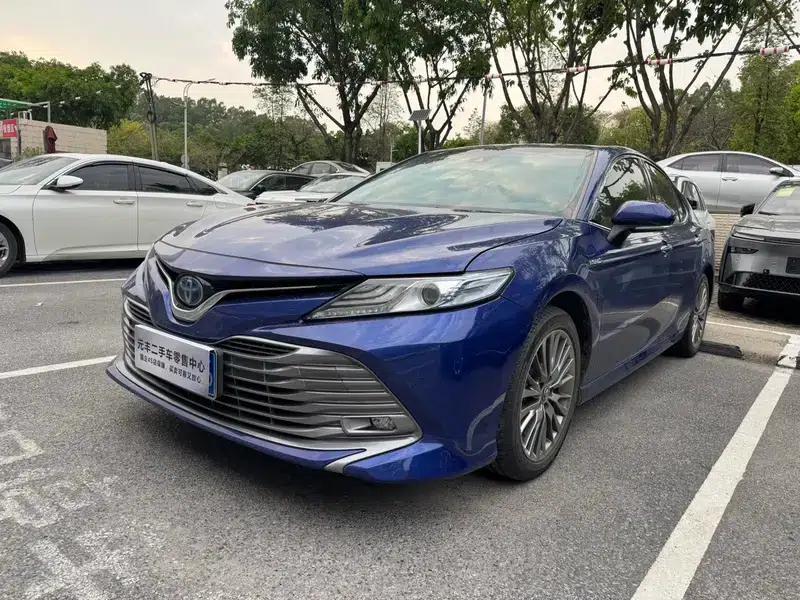 Camry 2019 Facelift Hybrid 2.5HG Luxury Edition — миниатюра 1