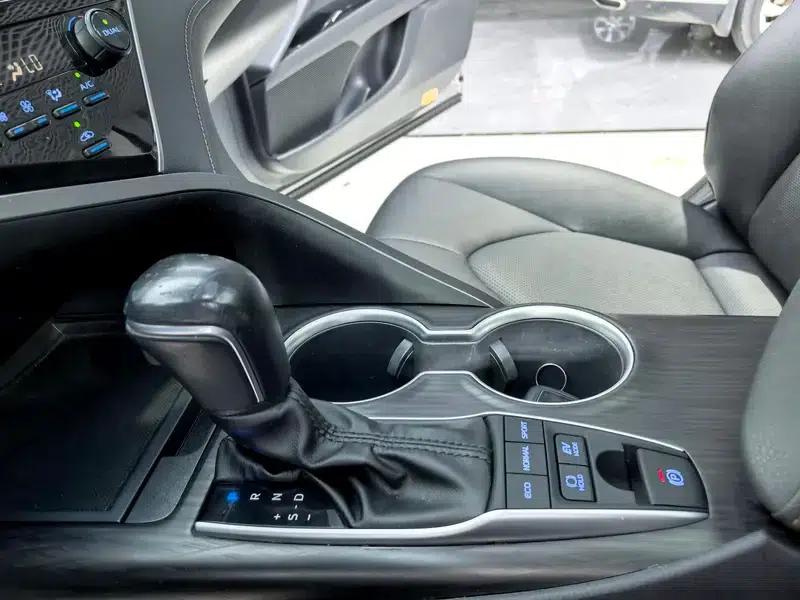 Camry 2021 Hybrid 2.5HG Luxury Edition — миниатюра 14
