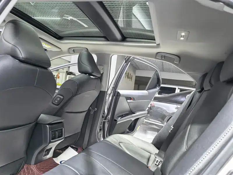 Camry 2021 Hybrid 2.5HG Luxury Edition — миниатюра 16