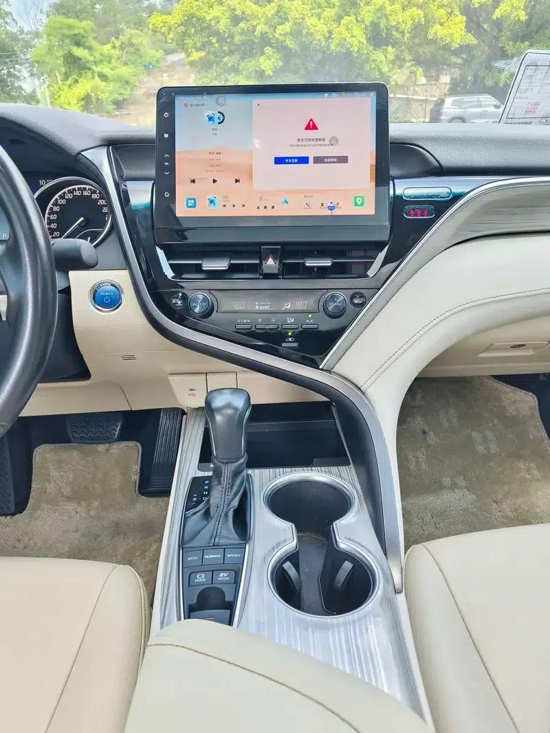 Camry 2019 Facelift Hybrid 2.5HG Luxury Edition — миниатюра 11