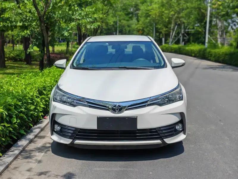 2017 Corolla 1.2T CVT GL — миниатюра 2