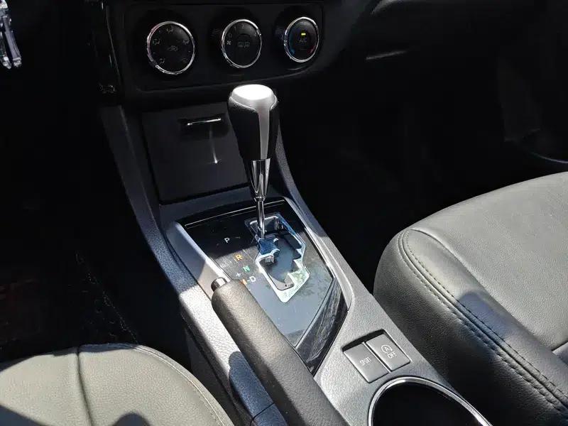 2017 Corolla 1.2T CVT GL — миниатюра 14