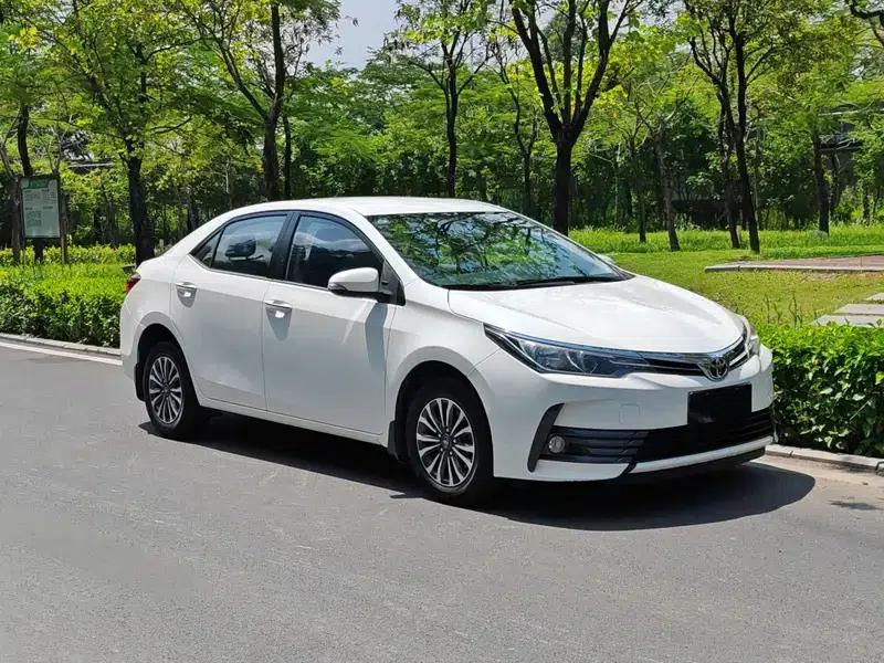 2017 Corolla 1.2T CVT GL — миниатюра 3