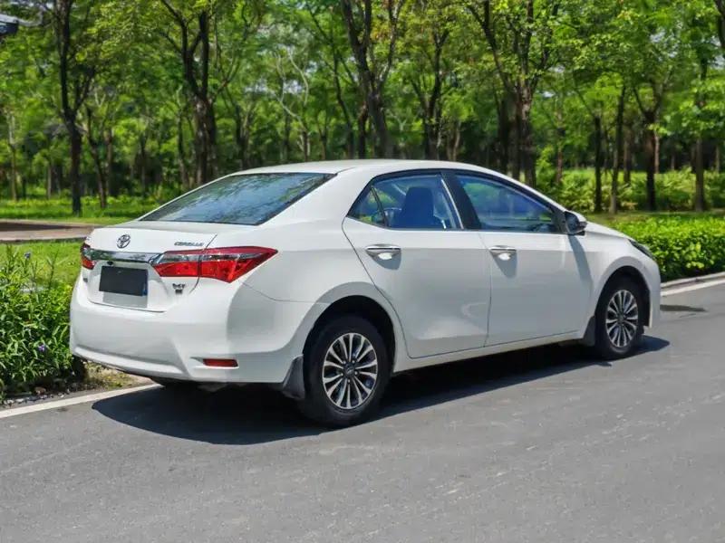 2017 Corolla 1.2T CVT GL — миниатюра 7