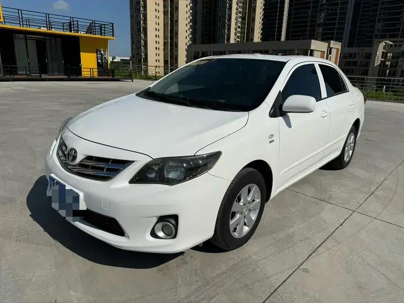 2013 Toyota Corolla Special Edition 1.6L Automatic GL — миниатюра 1