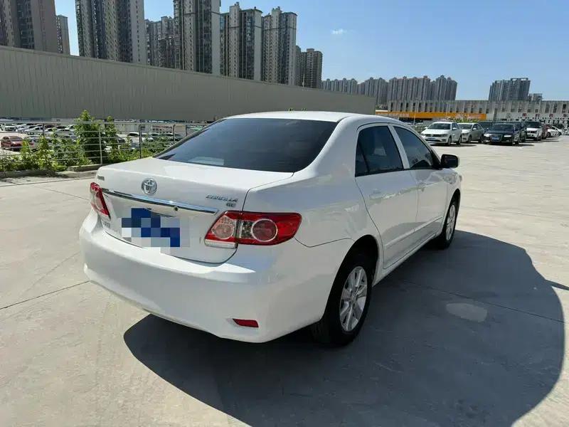 2013 Toyota Corolla Special Edition 1.6L Automatic GL — миниатюра 6