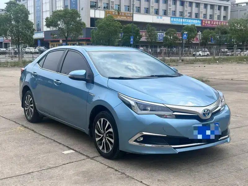 2017 Toyota Corolla Hybrid 1.8L E-CVT Leading Edition (National V Emission Standard) — миниатюра 3
