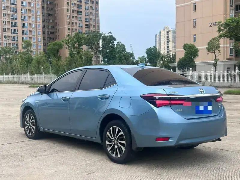 2017 Toyota Corolla Hybrid 1.8L E-CVT Leading Edition (National V Emission Standard) — миниатюра 4