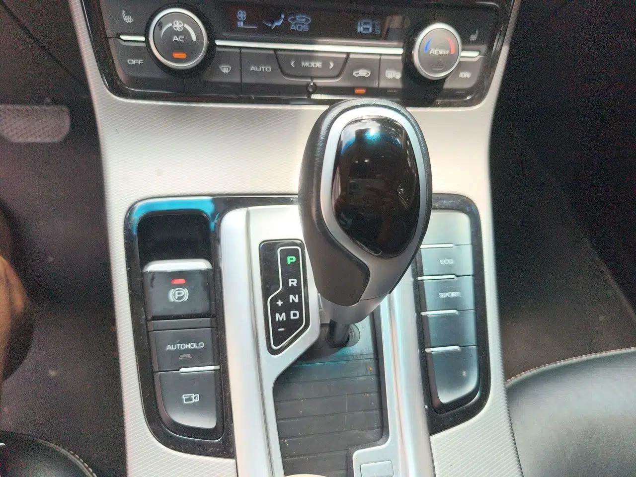 Geely Auto Emgrand GL 2018 1.4T DCT Prestige Smart Connectivity Version — миниатюра 14