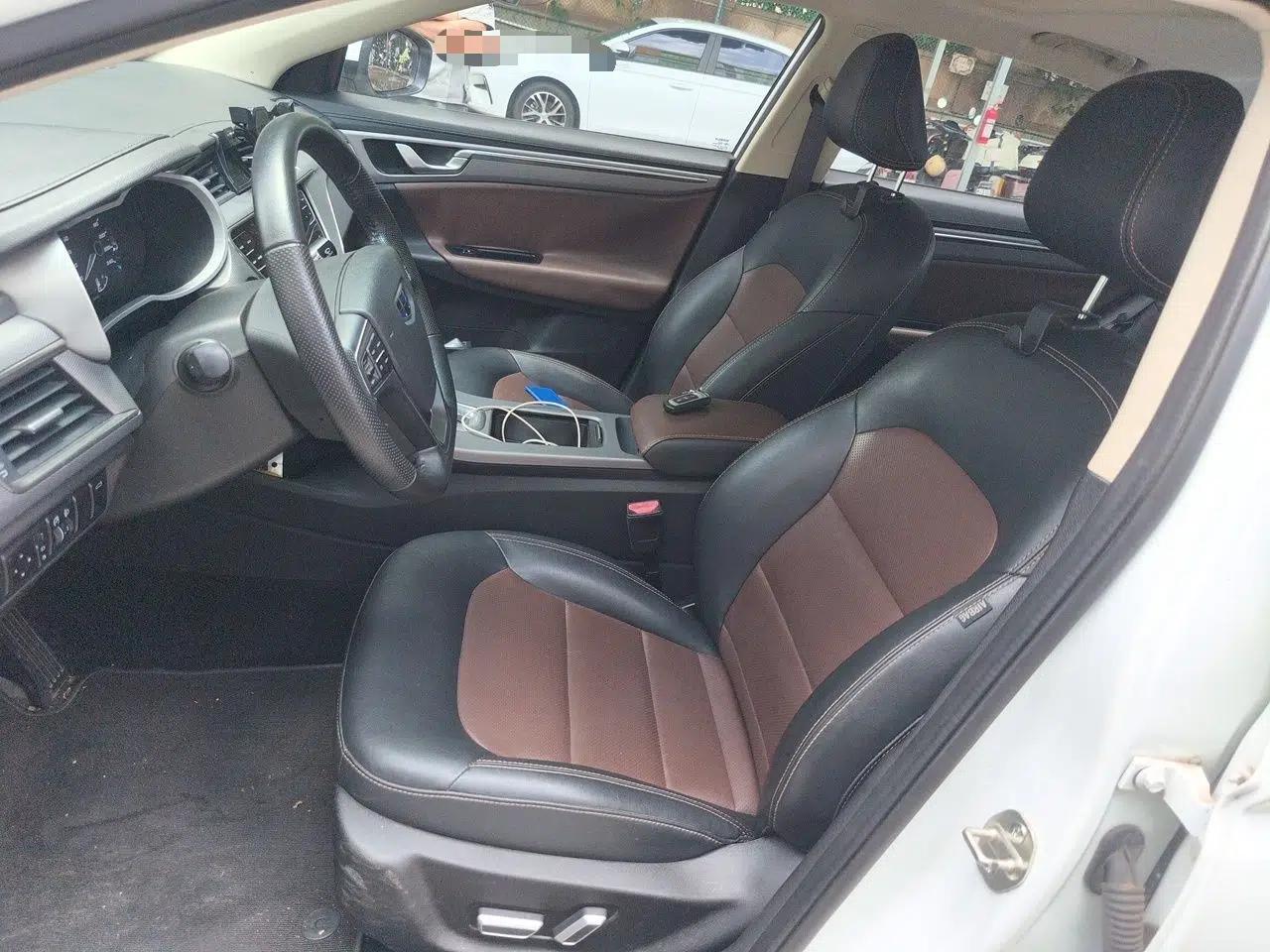 Geely Auto Emgrand GL 2018 1.4T DCT Prestige Smart Connectivity Version — миниатюра 15