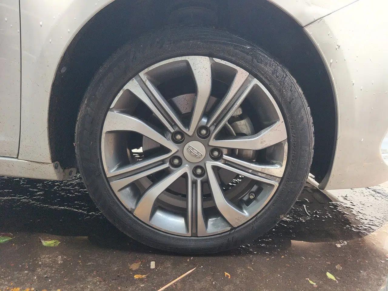 Geely Auto Emgrand GL 2018 1.4T DCT Prestige Smart Connectivity Version — миниатюра 8
