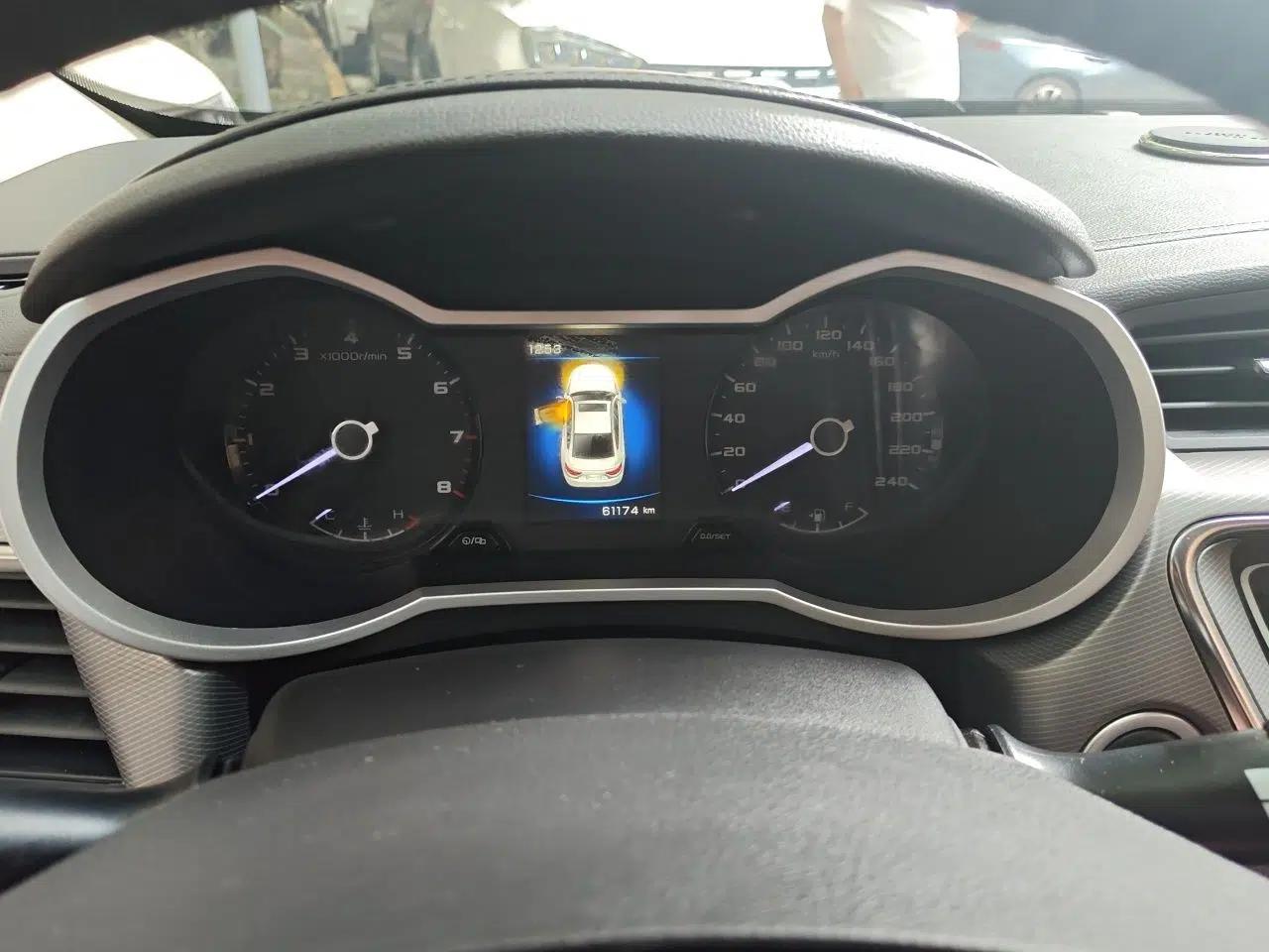 Geely Auto Emgrand GL 2017 1.8L DCT Elite Model — миниатюра 11