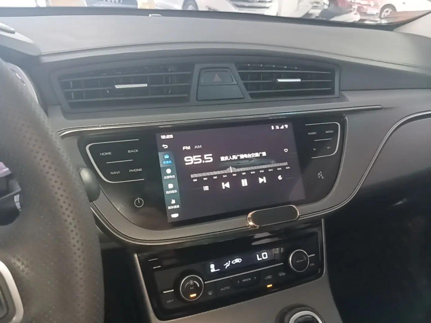 Geely Auto Emgrand GL 2018 1.8L DCT Elite Smart Connectivity Version — миниатюра 20