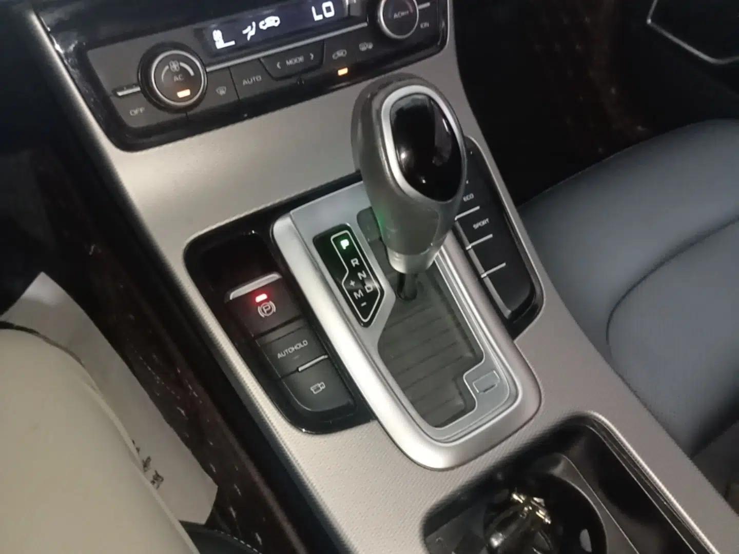 Geely Auto Emgrand GL 2018 1.8L DCT Elite Smart Connectivity Version — миниатюра 21