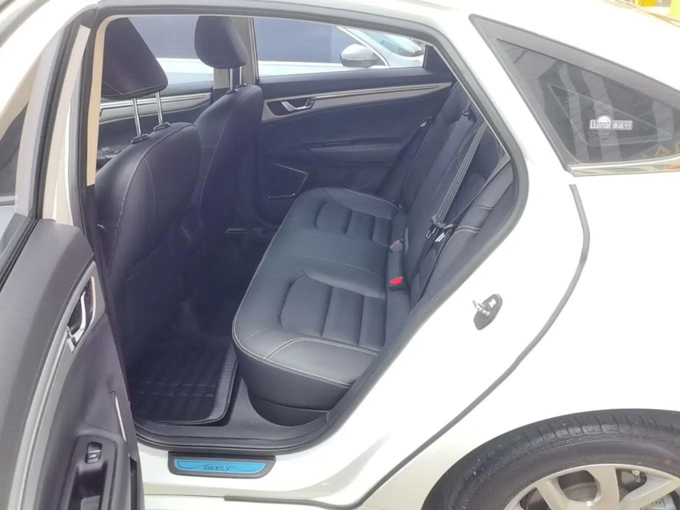 Geely Auto Emgrand GL 2017 1.8L DCT Elite Model — миниатюра 20