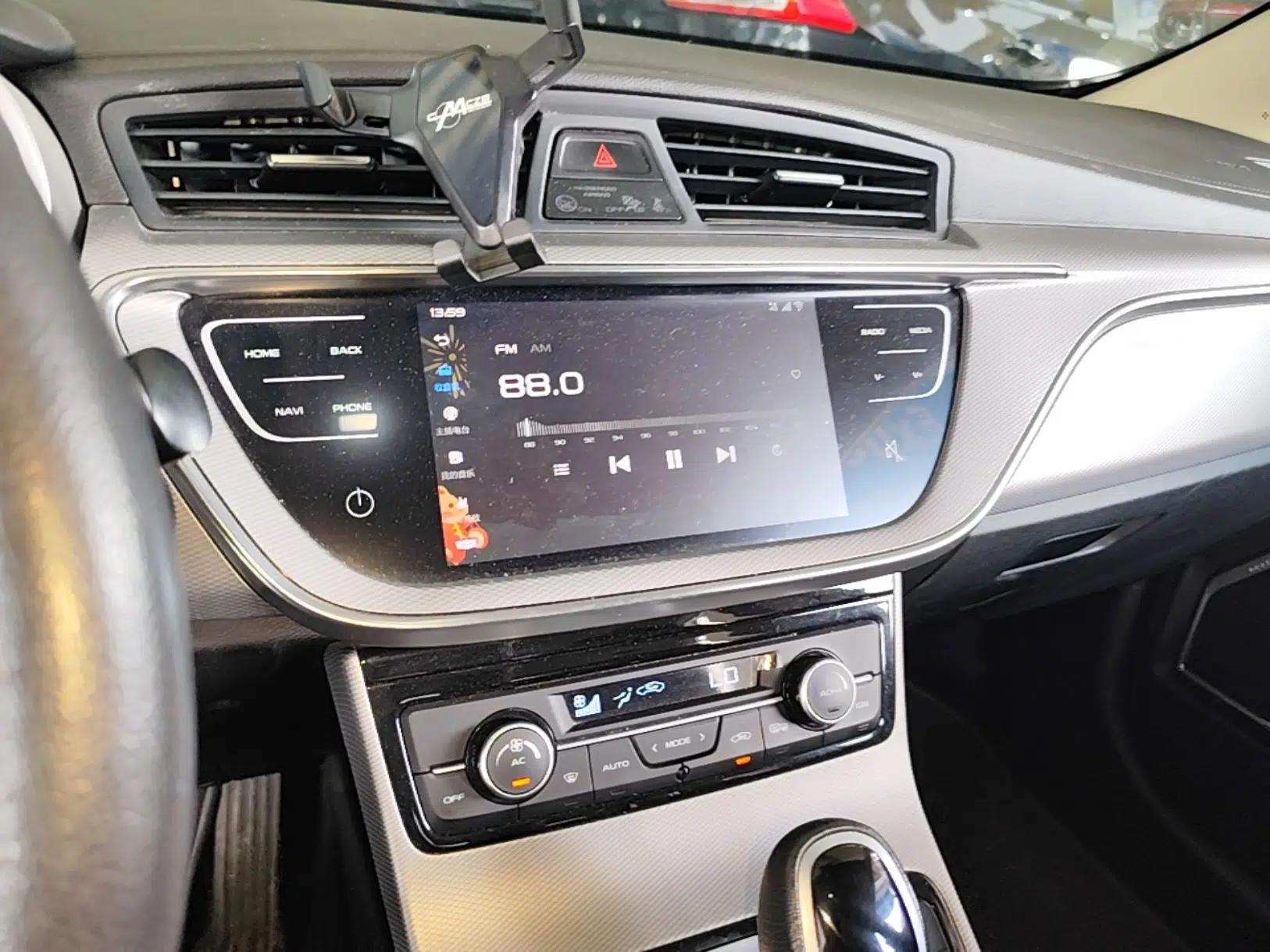 Geely Auto Emgrand GL 2018 1.4T DCT Elite Smart Connectivity Version — миниатюра 15