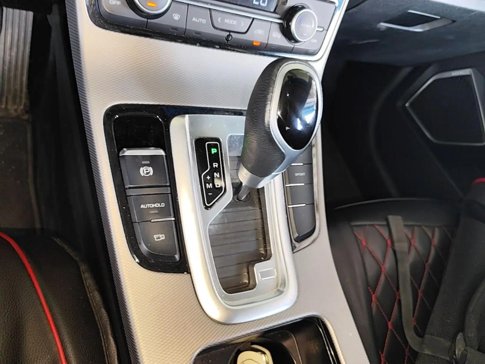 Geely Auto Emgrand GL 2018 1.4T DCT Elite Smart Connectivity Version — миниатюра 16