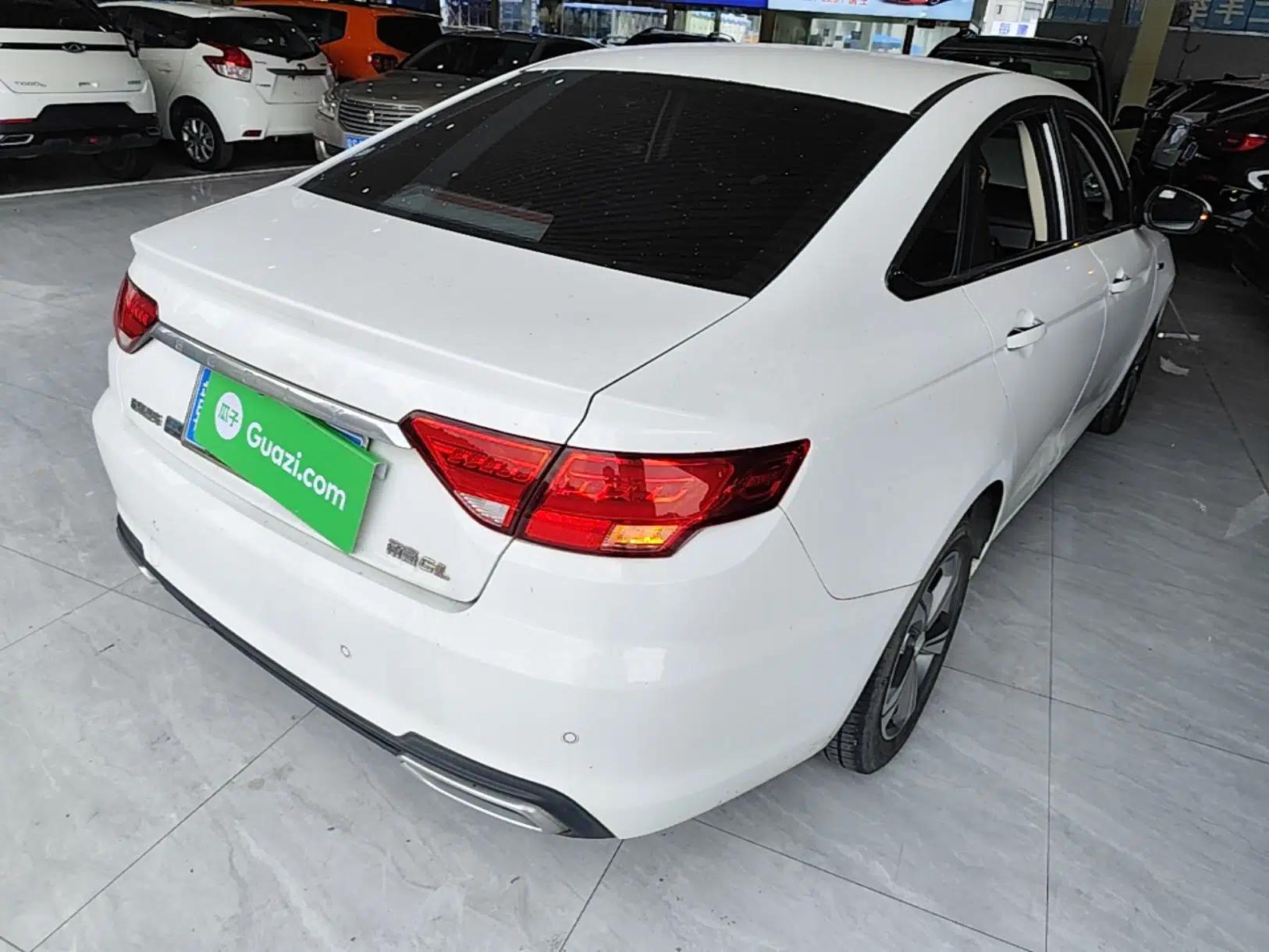Geely Auto Emgrand GL 2018 1.4T DCT Elite Smart Connectivity Version — миниатюра 6