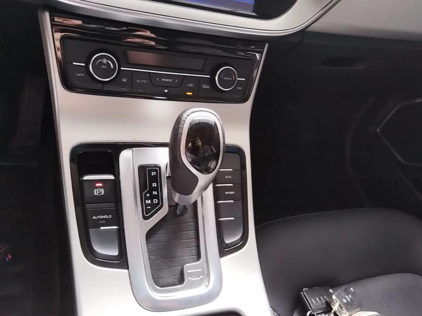 Geely Auto Emgrand GL 2017 1.8L DCT Elite Model — миниатюра 16