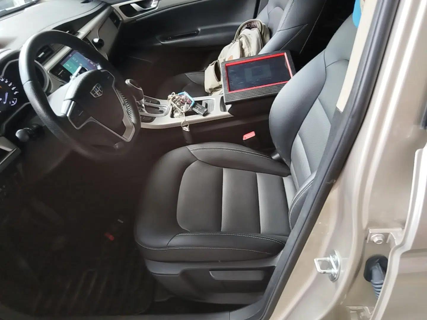 Geely Auto Emgrand GL 2017 1.8L DCT Elite Model — миниатюра 17